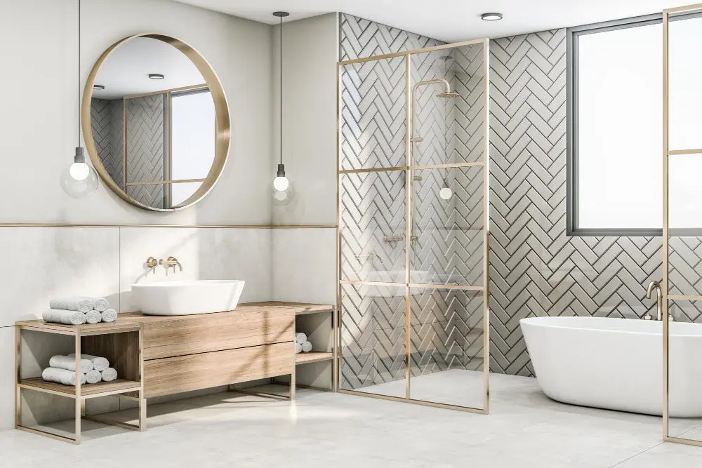 Salle de bain moderne et luxueuse reflétant les tendances déco du moment