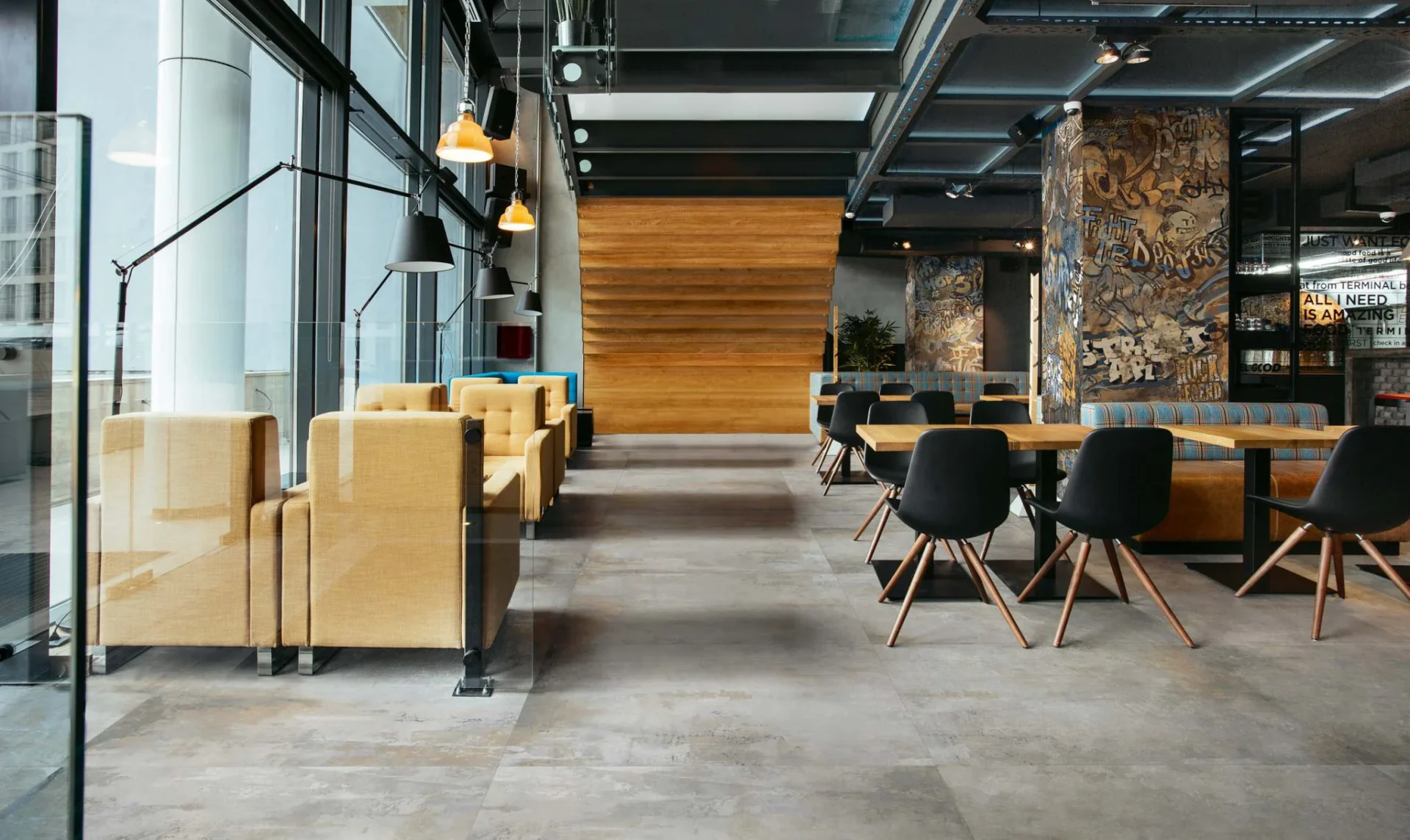 CITY-PLASTER-Ristorante-Graffiti-Multicolor-120x280-FLOOR-Grey-120x120_cover-h-2048x1220